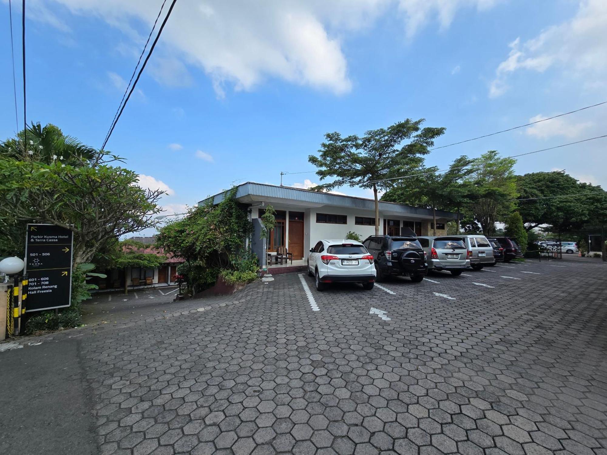 Kusma Hotel Bandungan Semarang Exteriér fotografie